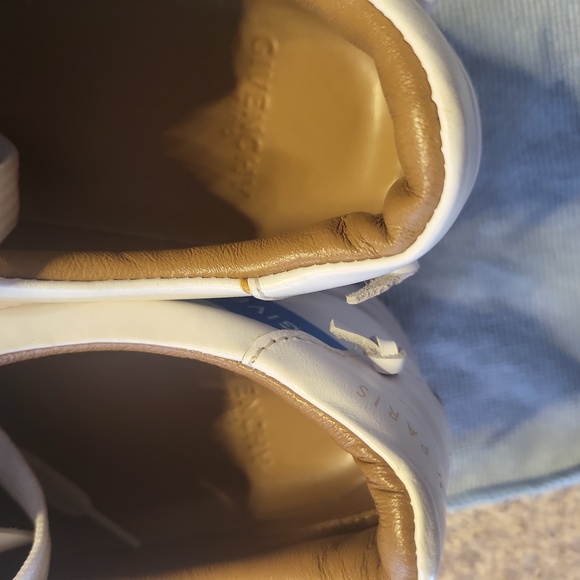 AUTHENTIC UNIQUE GIVENCHY SNEAKERS - Picture 2 of 5